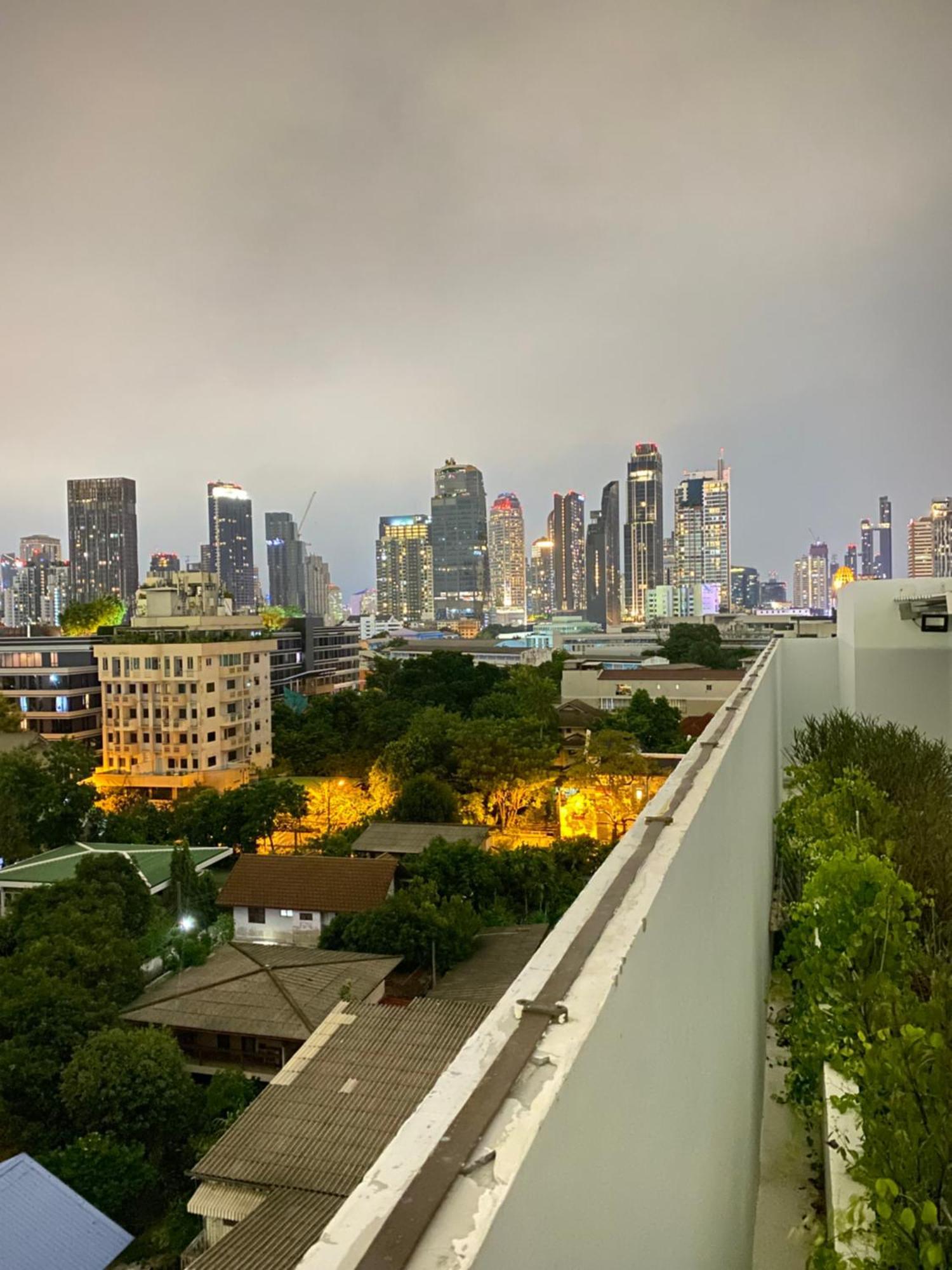 Tierra Residences Bangkok Exterior foto